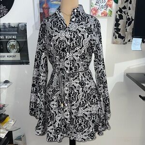 Black & White Printed Long-Sleeve Shirt Dress with Tie Waist